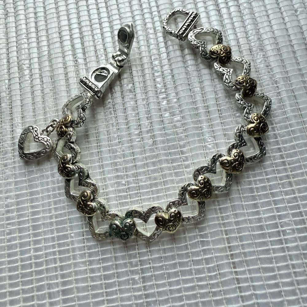 Two-Tone Heart Link Bracelet with Magnetic Clasp – Silver & Gold Accents